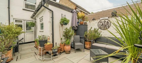 2 bedrooms House in Surbiton, United Kingdom No. 10274 8