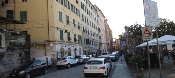 2-salle Appartement à Genoa, Italy No. 37619 6