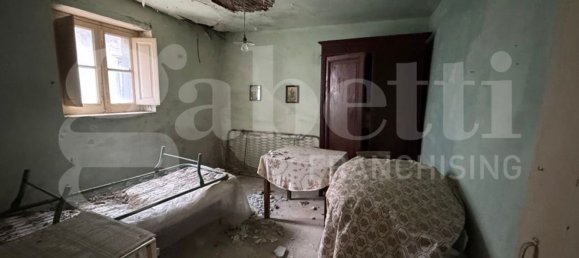 5 Schlafzimmer Haus in Villafranca Tirrena, Italy, Nr. 360182 15