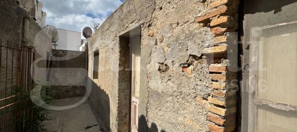 5 Schlafzimmer Haus in Villafranca Tirrena, Italy, Nr. 360182 9