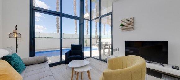 3 Schlafzimmer Villa in La Zenia, Spain, Nr. 365010 8