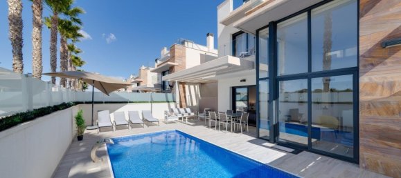 3 Schlafzimmer Villa in La Zenia, Spain, Nr. 365010 23
