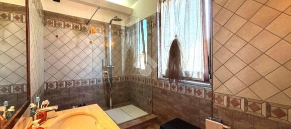 Villa de 4 dormitorios en Giussano, Italy No. 314339 30