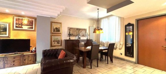 Villa de 4 dormitorios en Giussano, Italy No. 314339 7