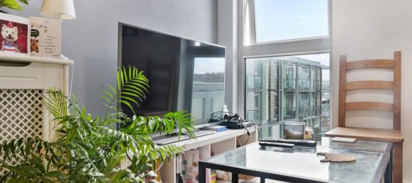 1 bedroom Apartment in London, United Kingdom No. 9894 7