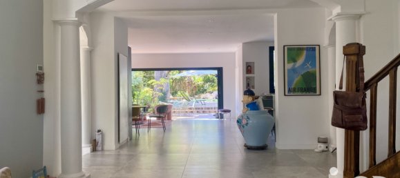 4 bedrooms Villa in Toulon, France No. 348693 3