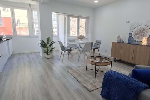 3 bedrooms Apartment in Lisbon, Portugal No. 342835