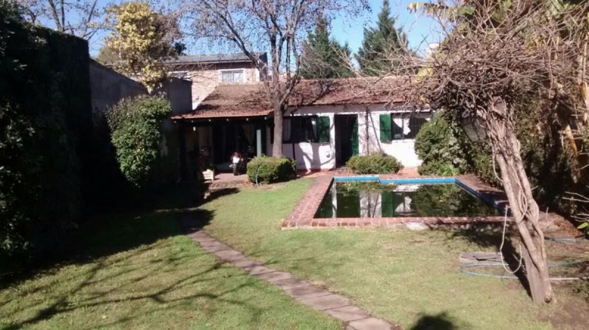 3 bedrooms House in San Miguel, Argentina No. 1268