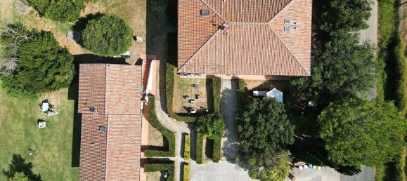 15 bedrooms Building in Cecina, Italy No. 42711 10