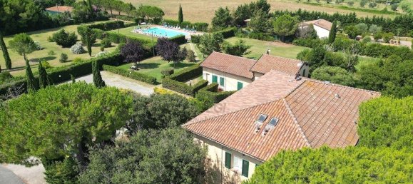 15 bedrooms Building in Cecina, Italy No. 42711 11