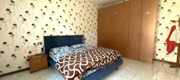 3 rooms Apartment in Trescore Balneario, Italy No. 151594 3