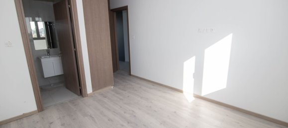 2 bedrooms Apartment in Larnaca, Cyprus No. 17143 11