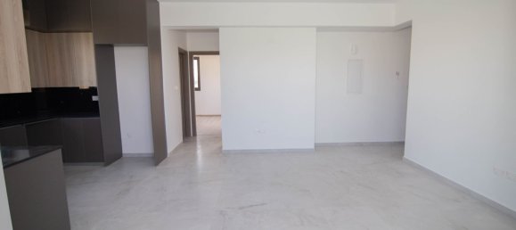 2 bedrooms Apartment in Larnaca, Cyprus No. 17143 2