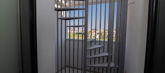 2 bedrooms Apartment in Larnaca, Cyprus No. 17143 17