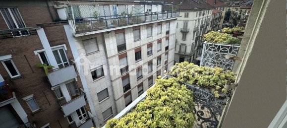 1 bedroom Apartment in Turin, Italy No. 197523 4