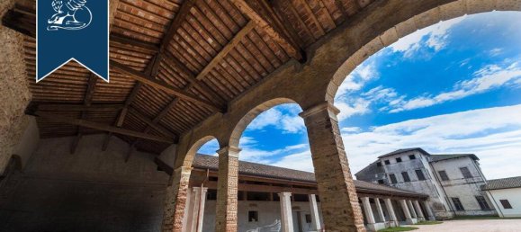 8 bedrooms Villa in Malo, Italy No. 362949 5