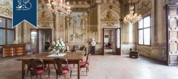 8 bedrooms Villa in Malo, Italy No. 362949 9