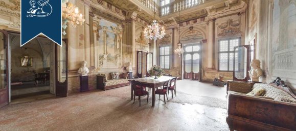 8 bedrooms Villa in Malo, Italy No. 362949 10