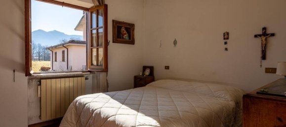 Вилла с 4 спальнями в Леонесса, Италия № 72788 2