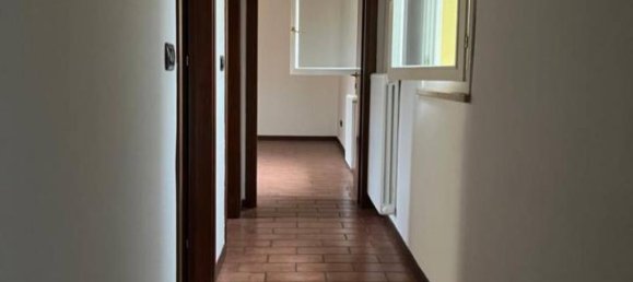 4 rooms Apartment in Modena, Italy No. 154204 27