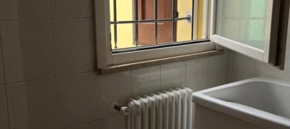 4 rooms Apartment in Modena, Italy No. 154204 10