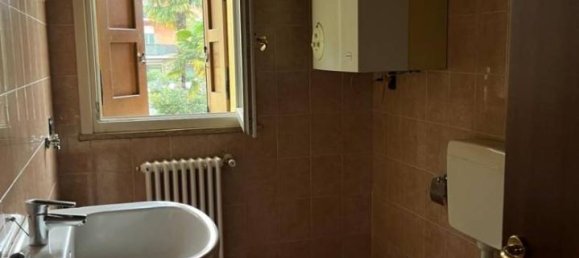 4 rooms Apartment in Modena, Italy No. 154204 33