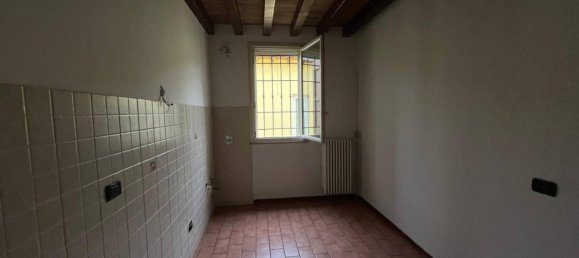 4 rooms Apartment in Modena, Italy No. 154204 6