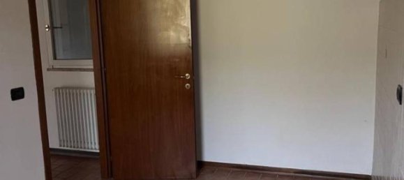 4 rooms Apartment in Modena, Italy No. 154204 7