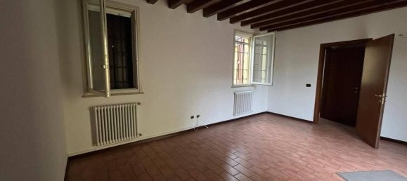 4 rooms Apartment in Modena, Italy No. 154204 4