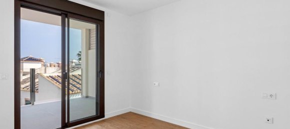 2 chambres Penthouse à La Zenia, Spain No. 176307 12