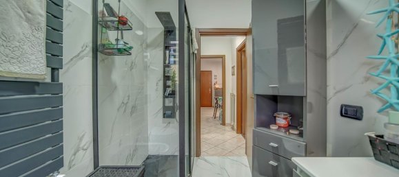 2-Zimmer Wohnung in Cardano al Campo, Italy, Nr. 310605 12