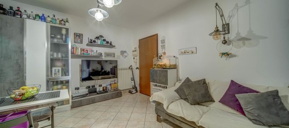 2-Zimmer Wohnung in Cardano al Campo, Italy, Nr. 310605 3