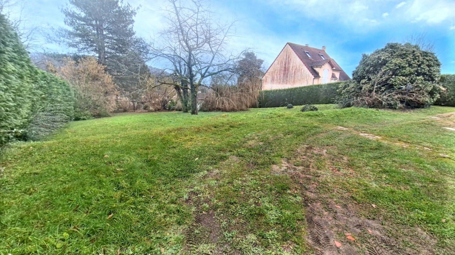 899m² Land in Saint-Remy-les-Chevreuse, France No. 296345