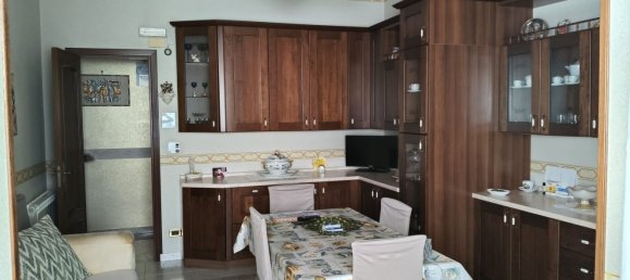 5 rooms Apartment in Palermo, Italy No. 45639 11
