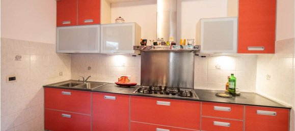 6-salle Maison à Viareggio, Italy No. 42550 6