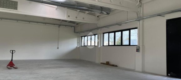 4 rooms Warehouse in Parma, Italy No. 23785 10