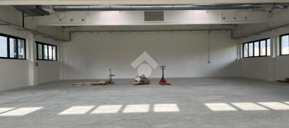 4 rooms Warehouse in Parma, Italy No. 23785 26