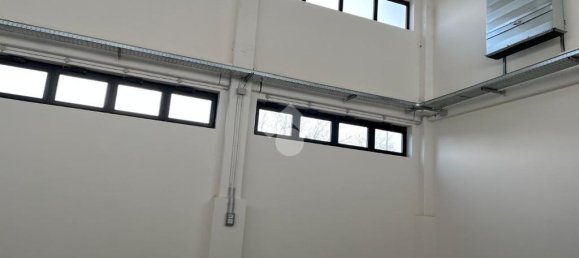 4 rooms Warehouse in Parma, Italy No. 23785 15
