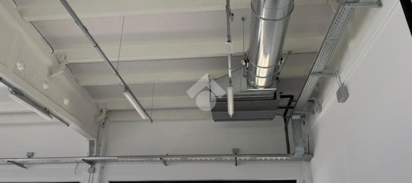 4 rooms Warehouse in Parma, Italy No. 23785 7