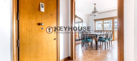 3 bedrooms Apartment in Rome, Italy No. 112630 2