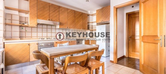 3 bedrooms Apartment in Rome, Italy No. 112630 6