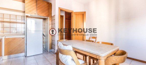 3 bedrooms Apartment in Rome, Italy No. 112630 8