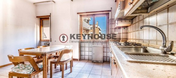3 bedrooms Apartment in Rome, Italy No. 112630 7