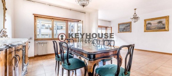 3 bedrooms Apartment in Rome, Italy No. 112630 3