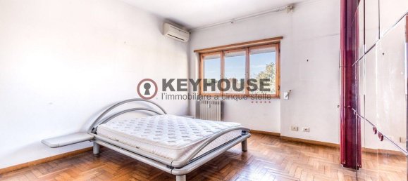 3 bedrooms Apartment in Rome, Italy No. 112630 9