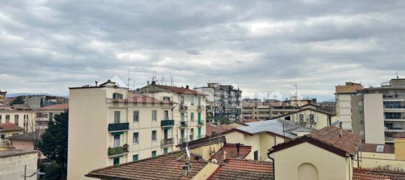 2 chambres Appartement à Florence, Italy No. 49006 5