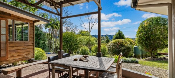 6 bedrooms House in Maleny, Australia No. 410 16