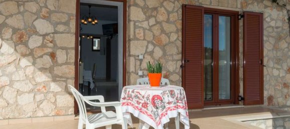 Propiedad comercial de 5 dormitorios en Zakynthos, Greece No. 555 21