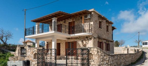 Propiedad comercial de 5 dormitorios en Zakynthos, Greece No. 555 22