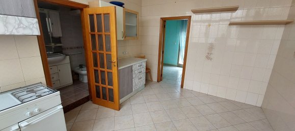3-salle Appartement à Bari, Italy No. 43360 8